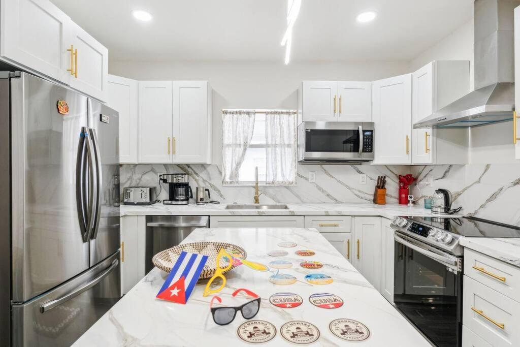 New! Havana Nights Villa ! Walk To Calle Ocho! Miami Esterno foto